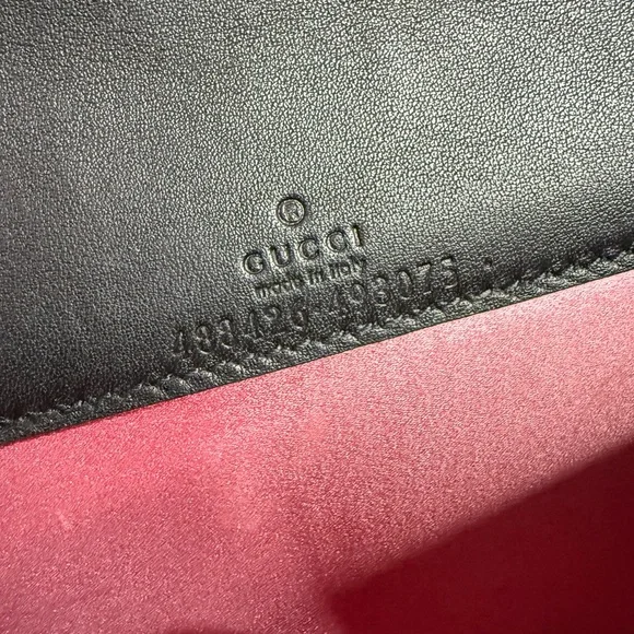 Black GG Chain Wallet - Picture 4 of 15